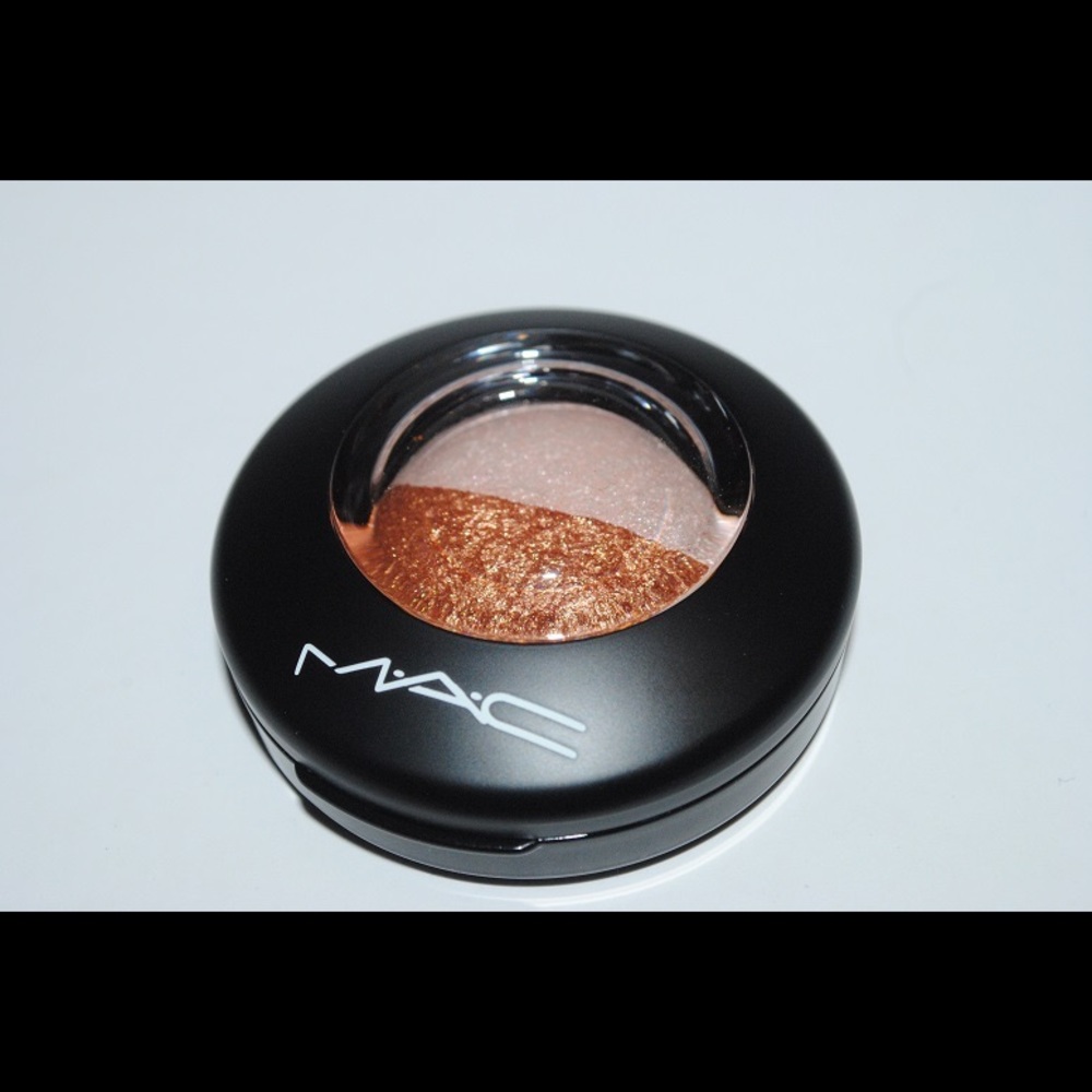MAC SPICED METAL EYESHADOW